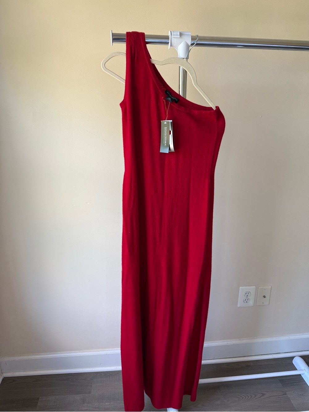 Banana Republic Red One-Shoulder Maxi Dress cashmere